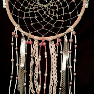 Attrape-rêves traditionnel personnalisé de 20 cm avec prénom, perles décoratives, dentelles et plumes