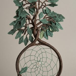 Arbre de Vie Yggdrasil r&eacute;alis&eacute; &agrave; la main avec attrape-r&ecirc;ves central et pierre d&eacute;corative